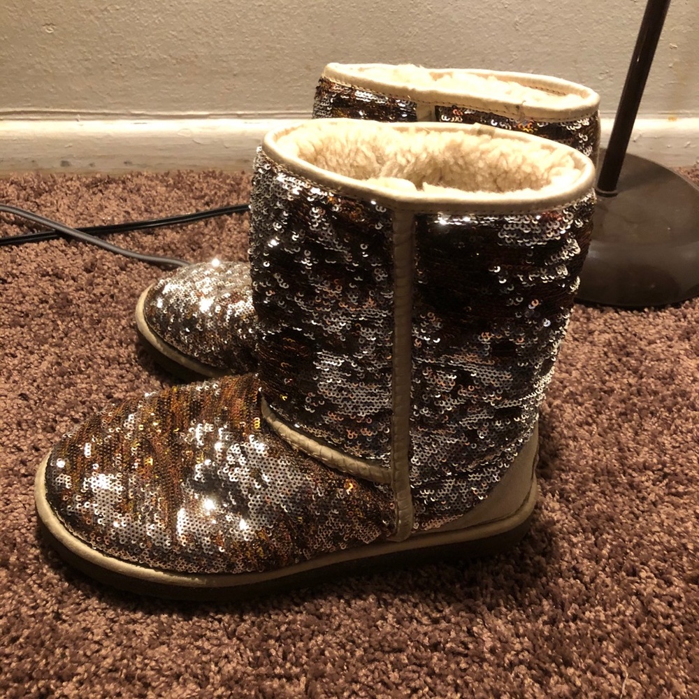 Sequin UGGS
